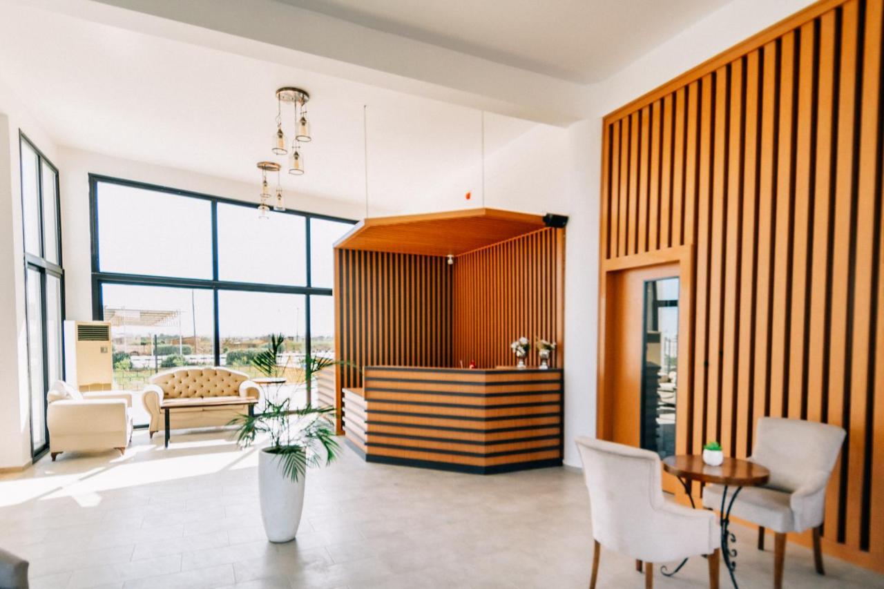 Cezar'S Airport Hotel Nicosia Kültér fotó