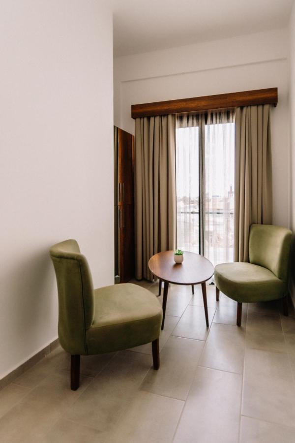 Cezar'S Airport Hotel Nicosia Kültér fotó