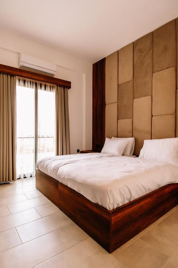 Cezar'S Airport Hotel Nicosia Kültér fotó