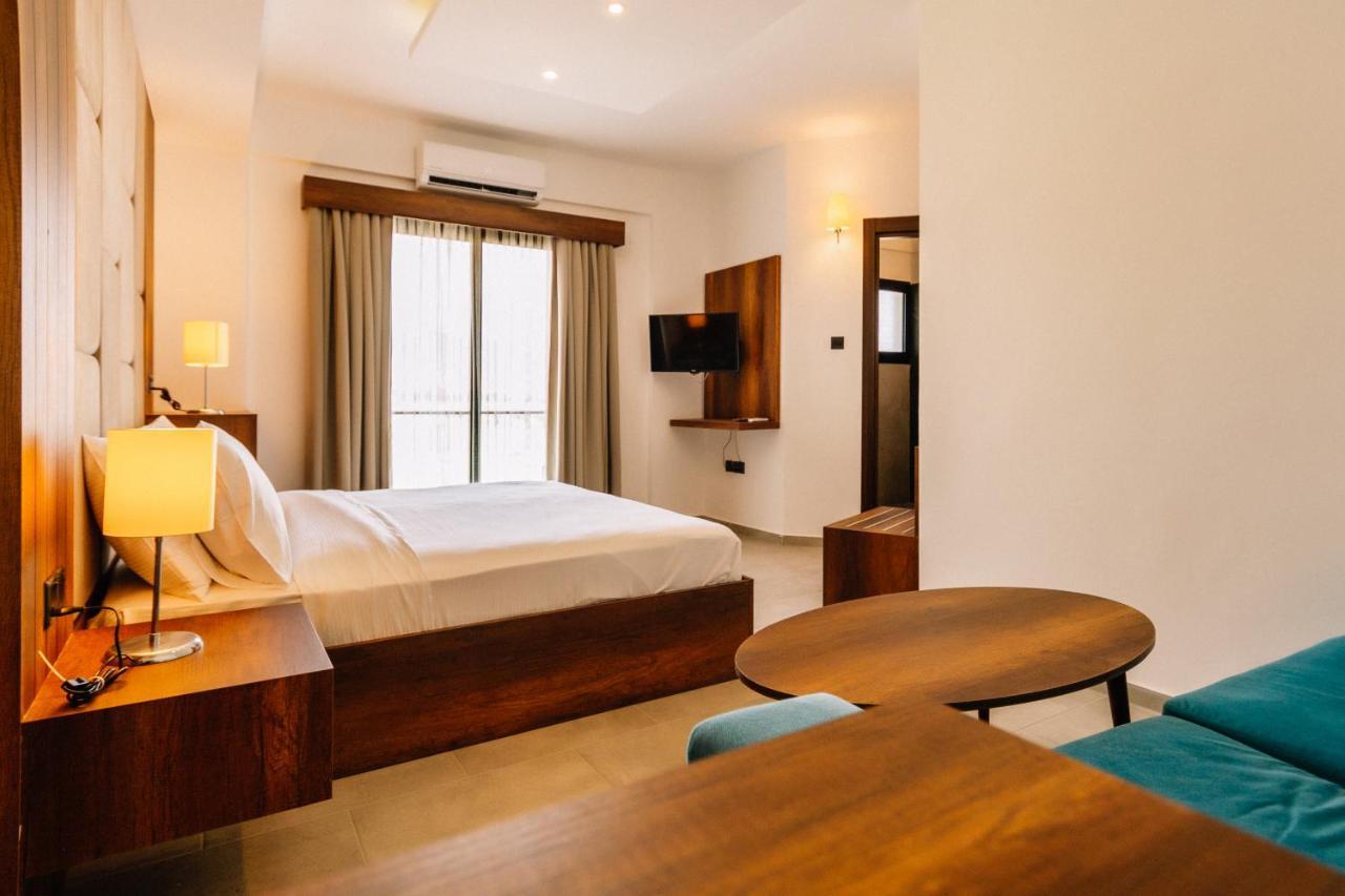 Cezar'S Airport Hotel Nicosia Kültér fotó